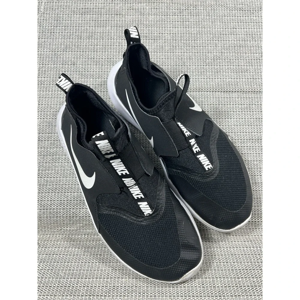 Nike Youth size 7 Nike sneakers AT4662-001